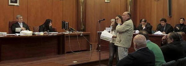 Foto del juicio.